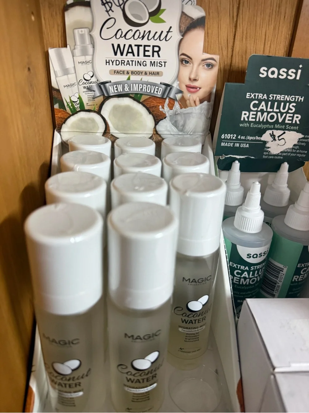 Magic Coconut Water Hydrating Mist — White